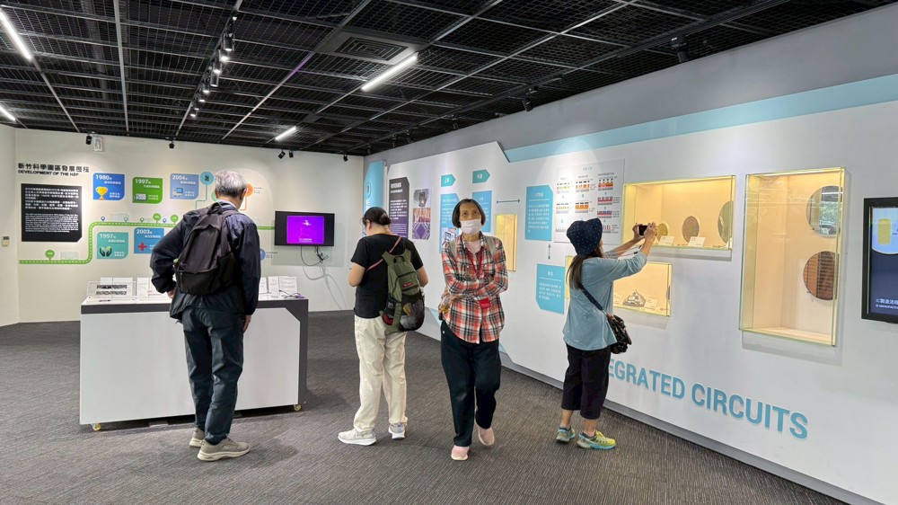 LINE_ALBUM_20251124竹科探索館_251127_40